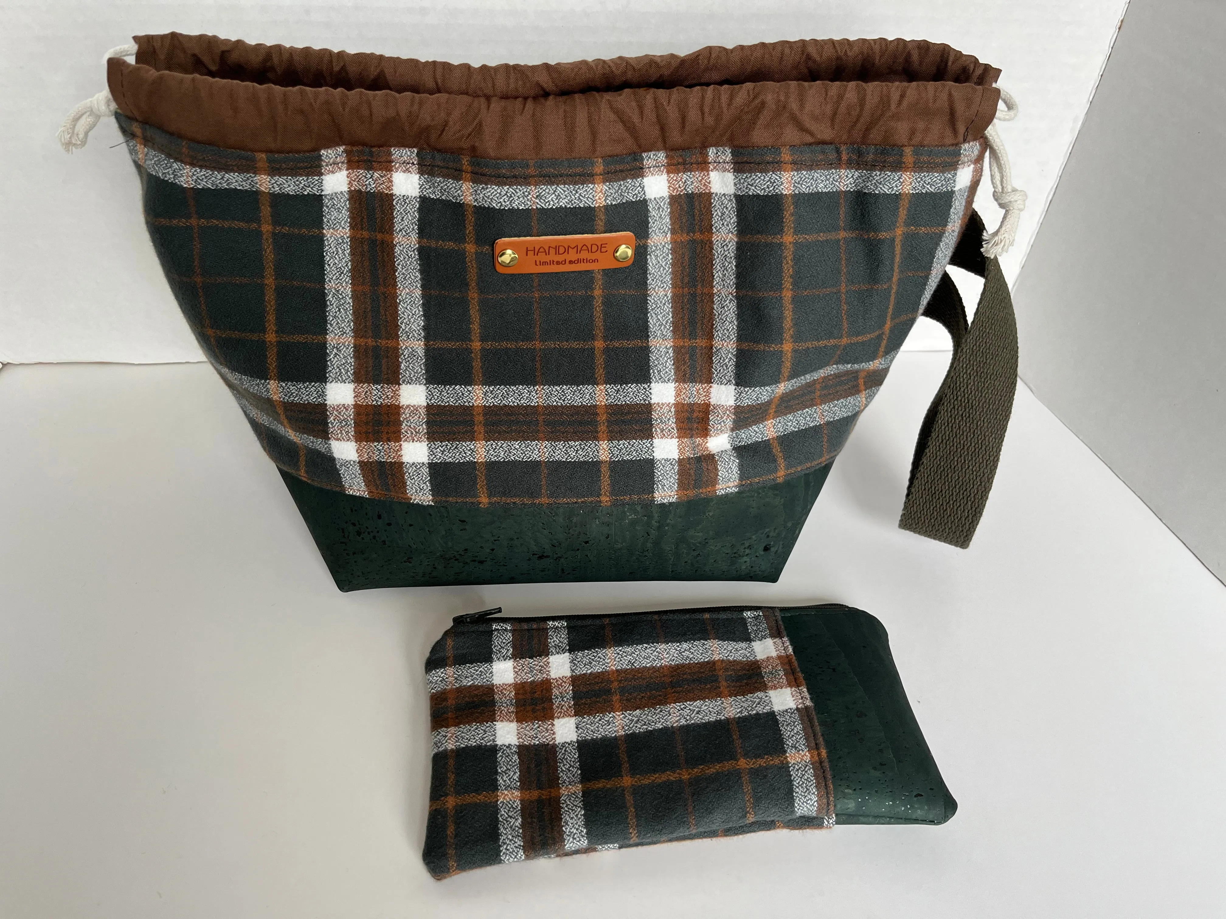 Green Plaid Flannel Small Knitting Bag Set, Fall Project Bag, Finch Bucket Bag