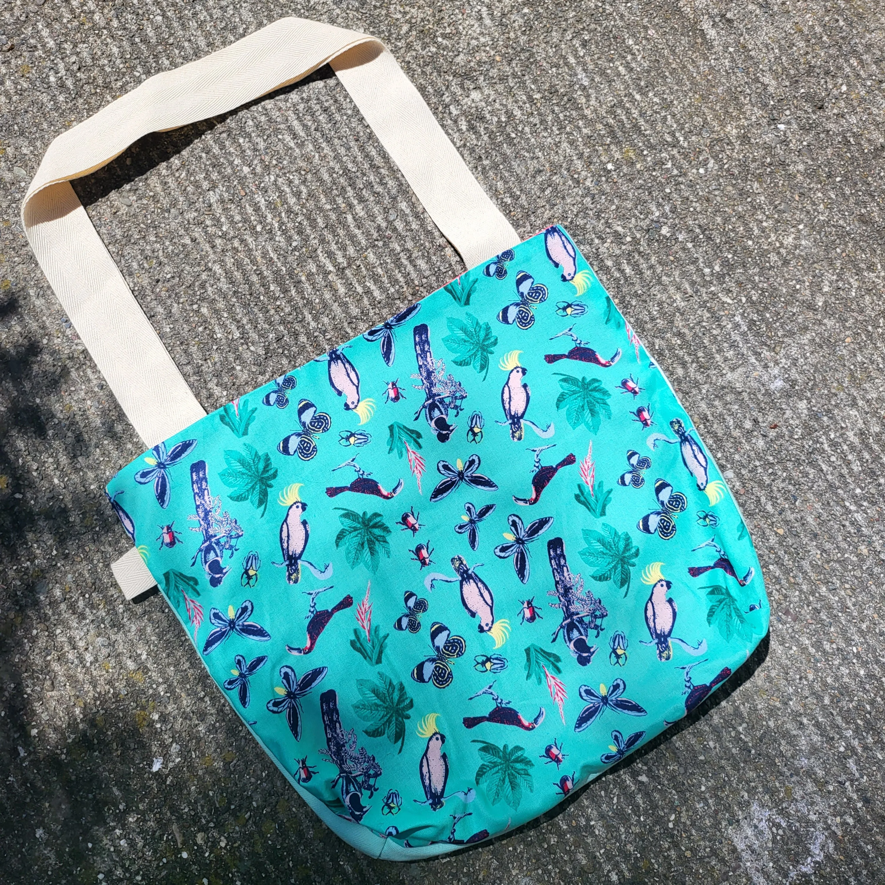 Pajaritos Tropical Tote