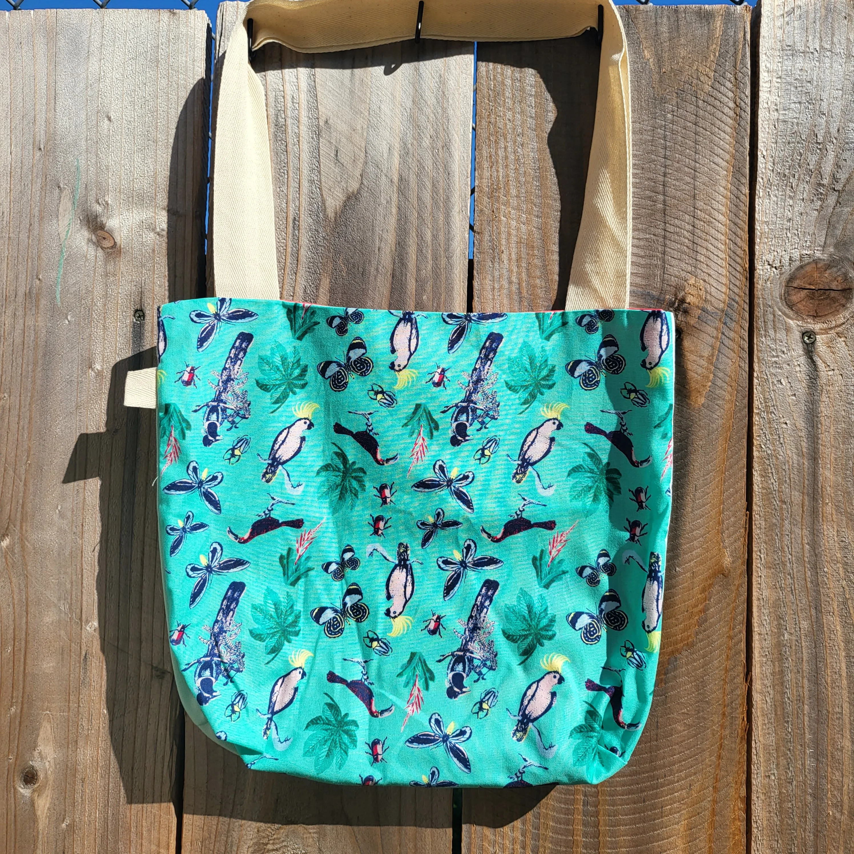 Pajaritos Tropical Tote